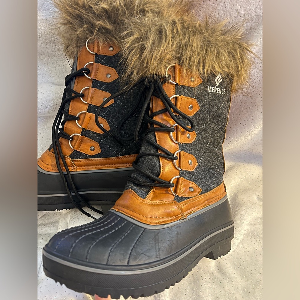 NWOT Merence Shoes | Merence Mid-Calf Winter Boots | Color: Black/Tan | Size: 37
